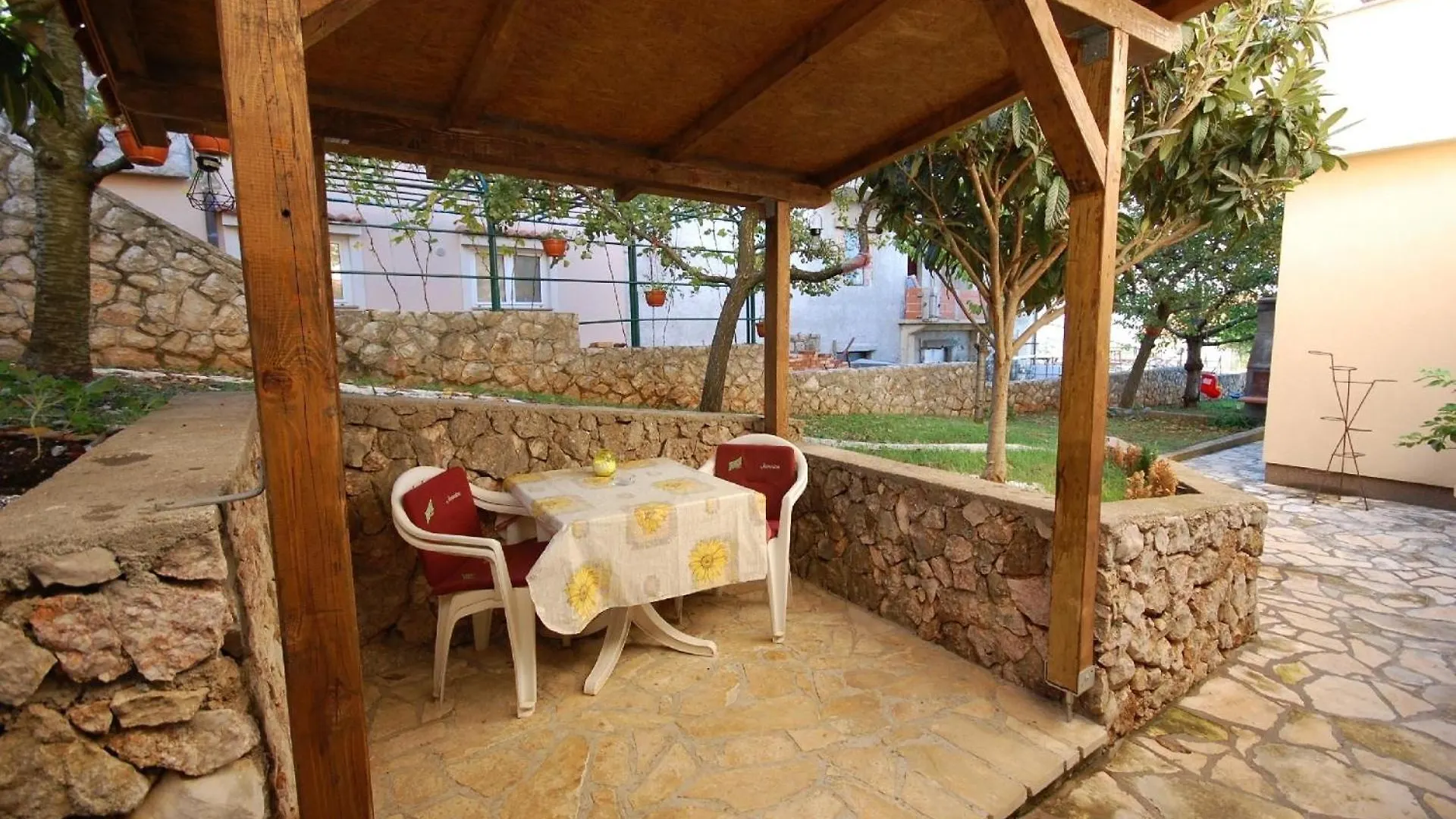 Studio Fuer 2 Personen Ca 30 Qm In Njivice, Kvarner Bucht Krk Apartment Njivice